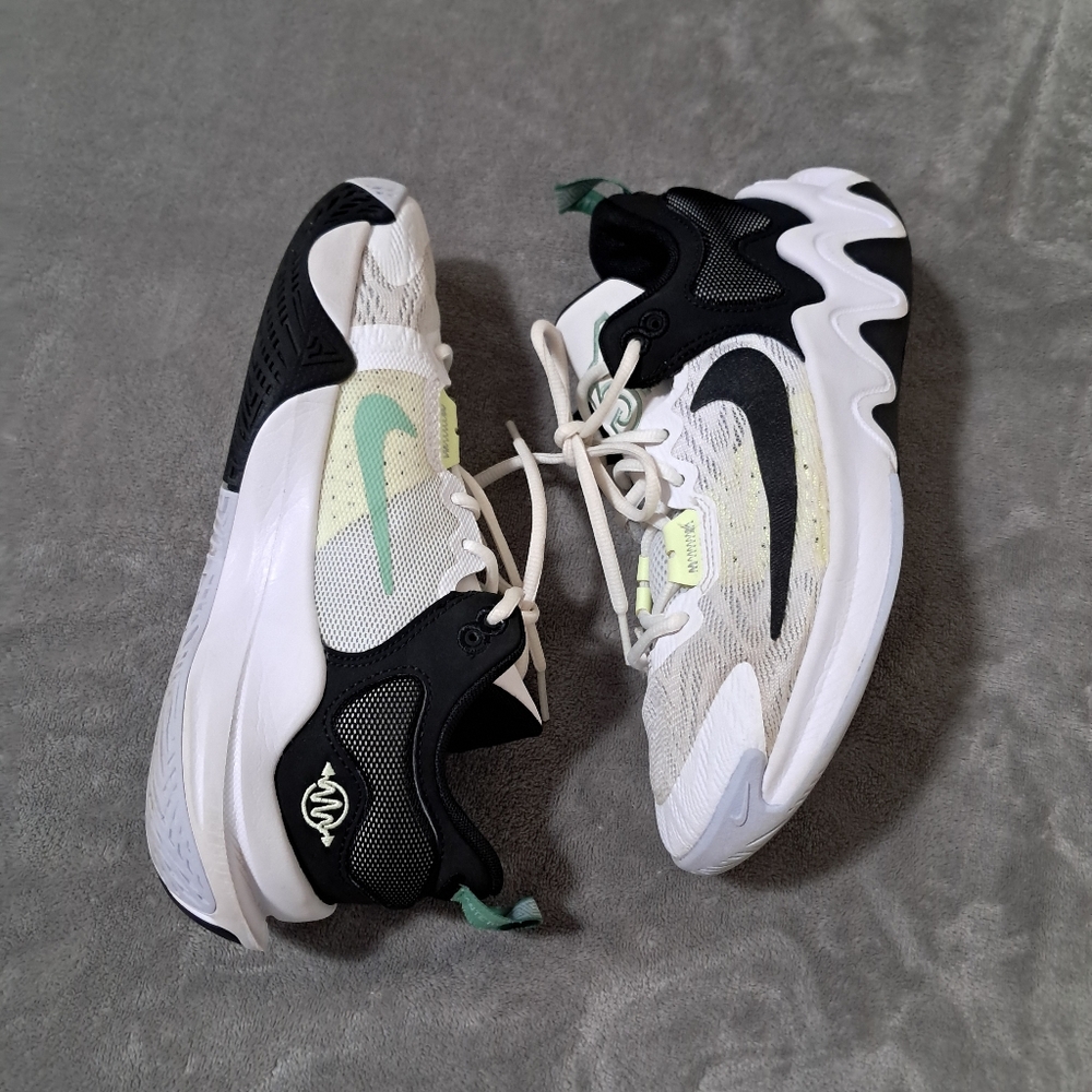 Nike Giannis Immortality 2 White Black Volt Basketball Sneakers Sz. 6.5y